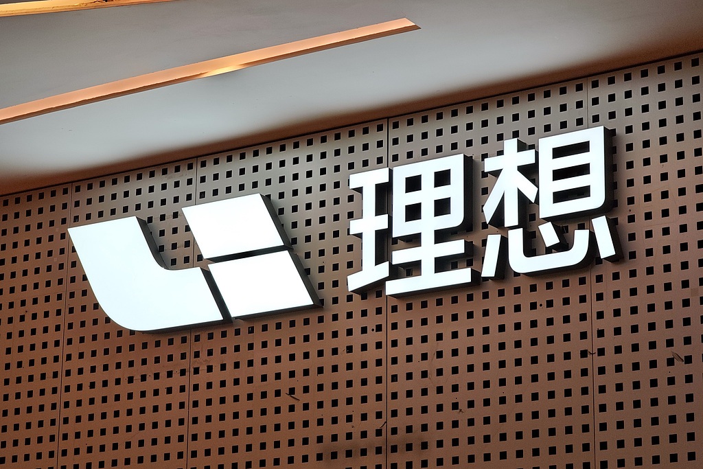 围绕黑白体育APP，黑白体育持续打磨更优质的服务。 - 黑白体育